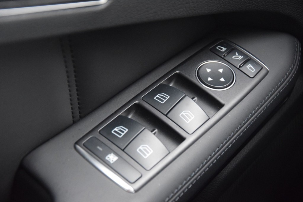 Mercedes-Benz E-Klasse 350 Bluetec AMG Luchtvering/Standkachel/Distronic/Nappa/Harman-Kardon/Dak Aut9 Foto 10