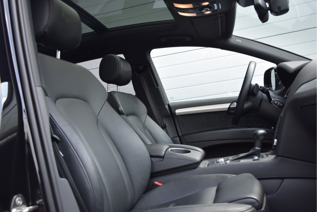 Audi Q7 3.0 TDI Quattro S-Line V12 + Black optiek 7-zits/Luchtvering/Bose/Panorama/Keyless/360 Aut8 Foto 4