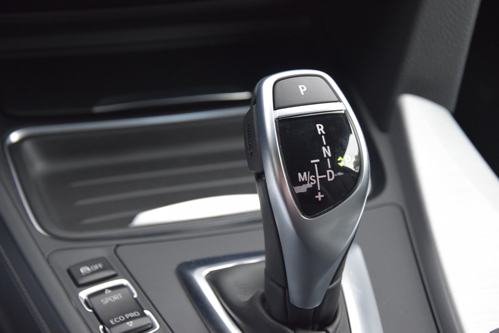 BMW 4 Serie 420i HIGH EXECUTIVE Sport Line Xenon/Nav prof/19" Aut8 Foto 5