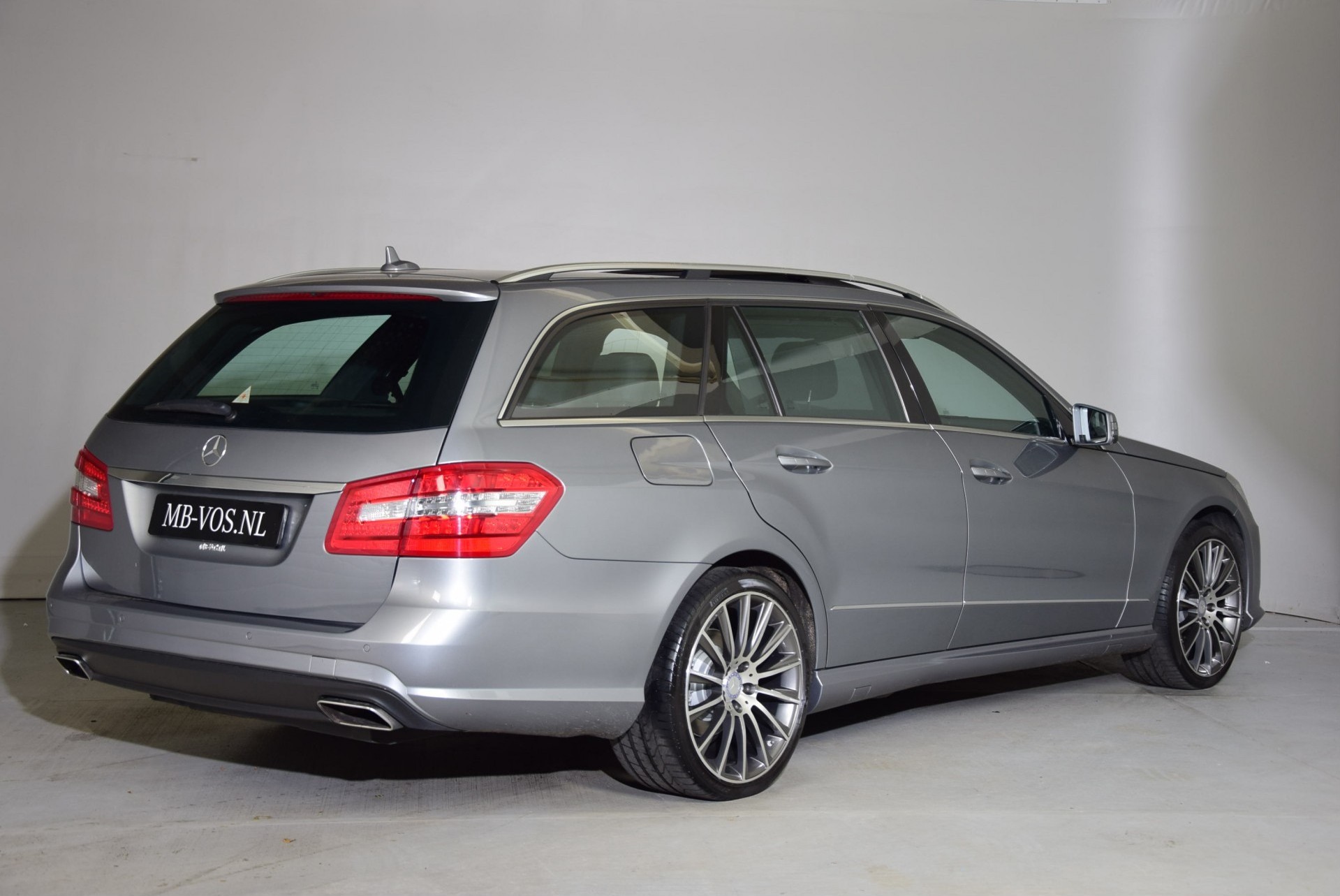 Mercedes-Benz E-Klasse 350 Bluetec Estate AMG Distronic/Luchtvering/Panorama/Keyless/B&O Aut7 Foto 2