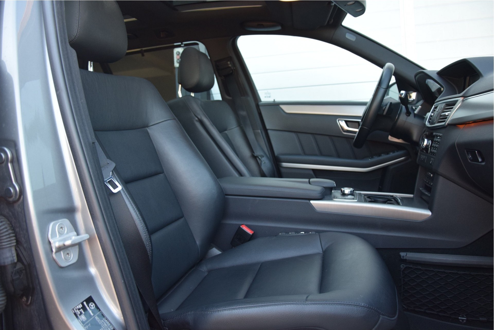 Mercedes-Benz E-Klasse 350 Bluetec Estate AMG Distronic/Luchtvering/Panorama/Keyless/B&O Aut7 Foto 3