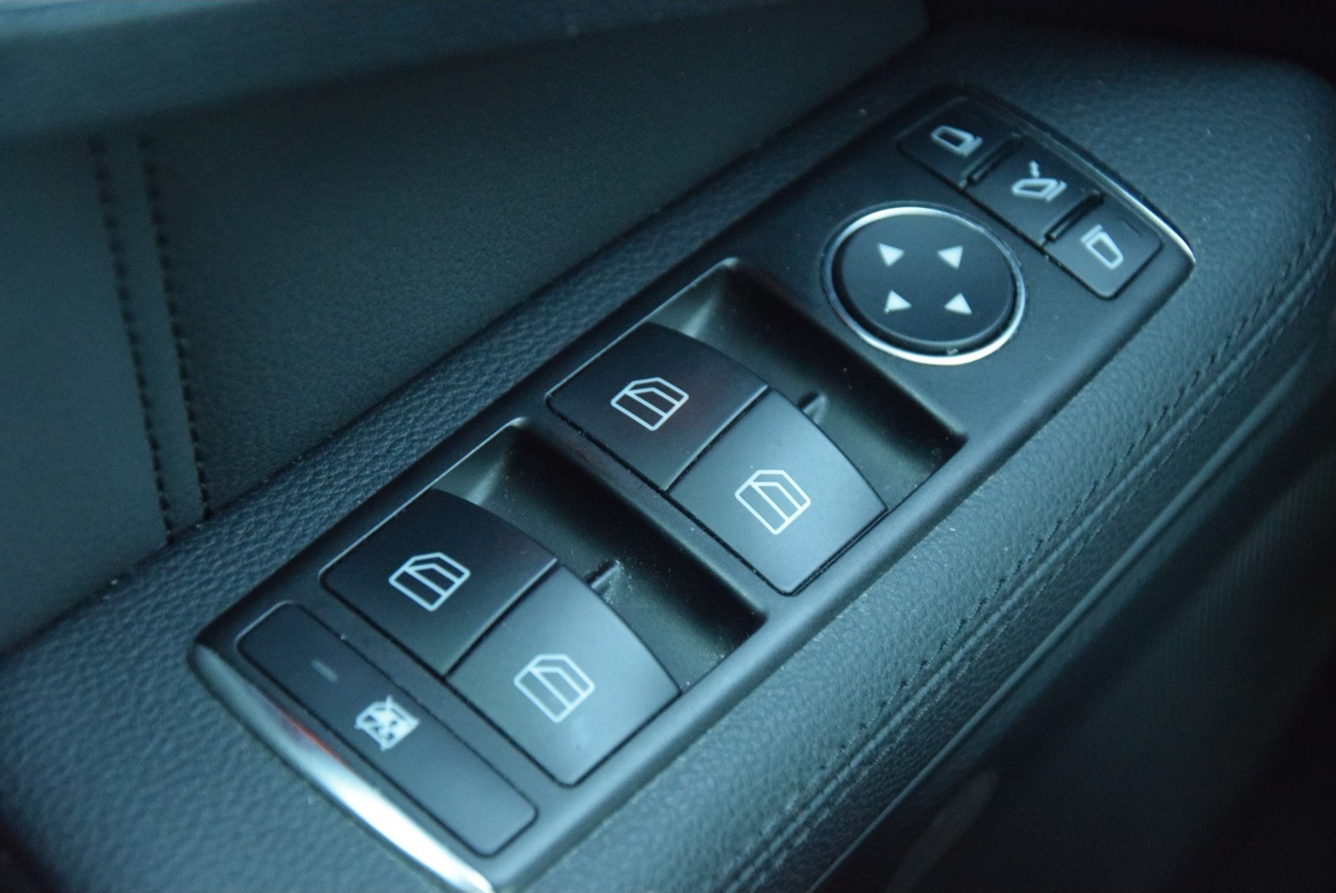 Mercedes-Benz E-Klasse 350 Bluetec Estate AMG Distronic/Luchtvering/Panorama/Keyless/B&O Aut7 Foto 7