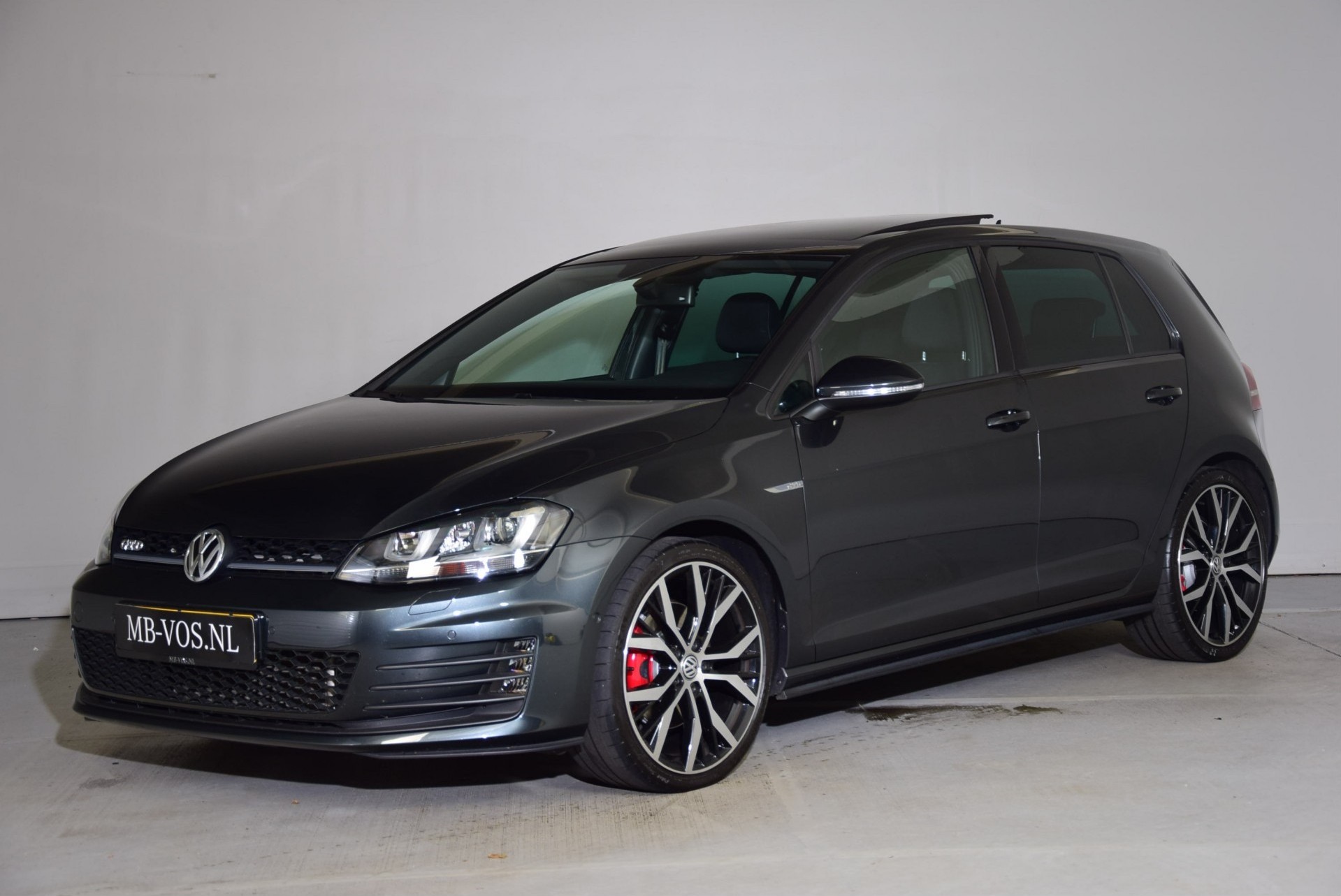 Volkswagen Golf 2.0TDI GTD Panorama/Bi-Xenon/19"/Sport&Sound DSG Aut6 Foto 1