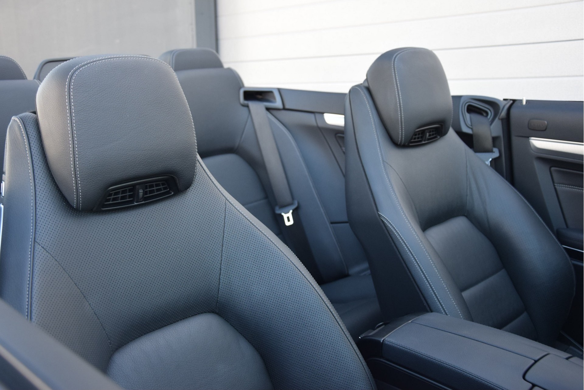 Mercedes-Benz E-Klasse 250 Cabrio AMG Plus Keyless/ILS/Com/19" Aut7 Foto 7