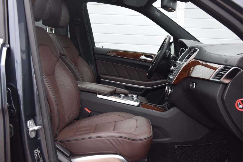 Mercedes-Benz GL-Klasse 350 Bluetec 4M AMG Panorama/Distronic/Servo/Luchtvering/21"LM Aut7 Foto 4