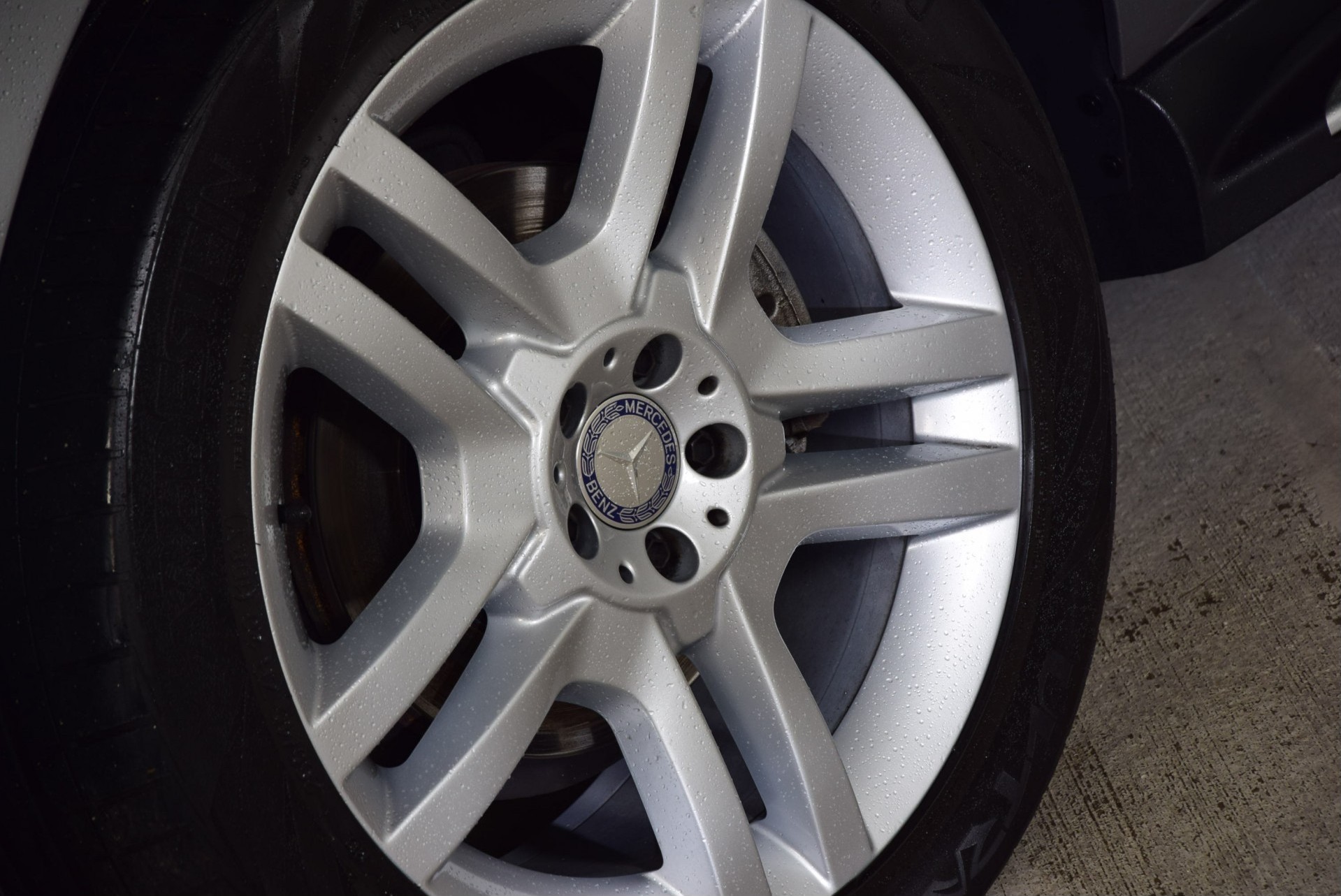 Mercedes-Benz M-Klasse 250 Bluetec 4-Matic ILS/Nav/20" Aut7 Foto 16