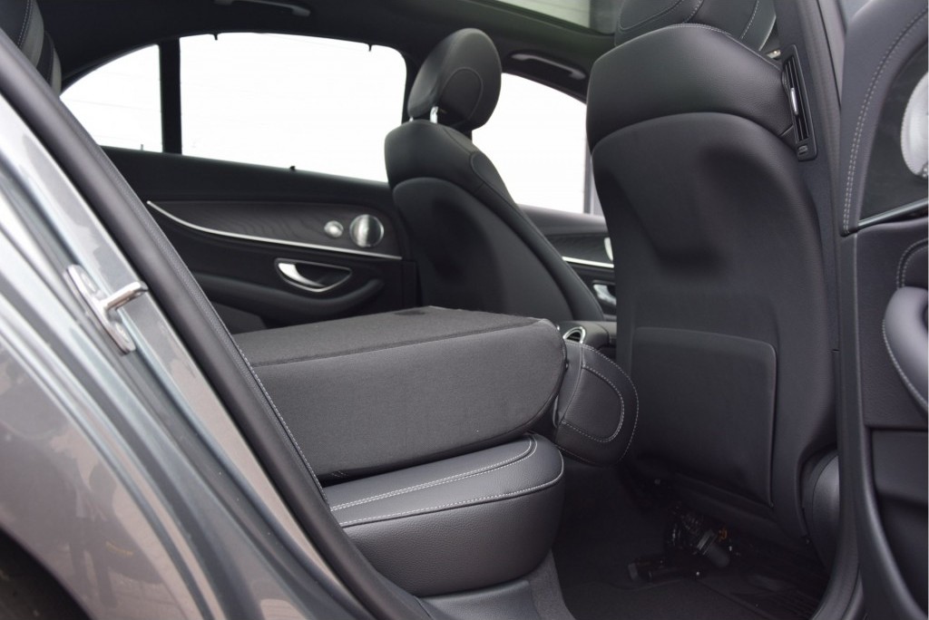 Mercedes-Benz E-Klasse 350d AMG Keyless/Softclose/Distronic/Luchtvering/Panorama/Standkachel Aut9 Foto 11
