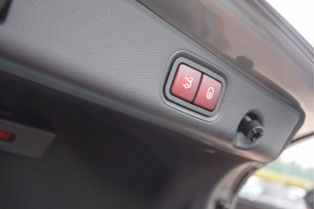 Mercedes-Benz E-Klasse 350d AMG Keyless/Softclose/Distronic/Luchtvering/Panorama/Standkachel Aut9 Foto 13