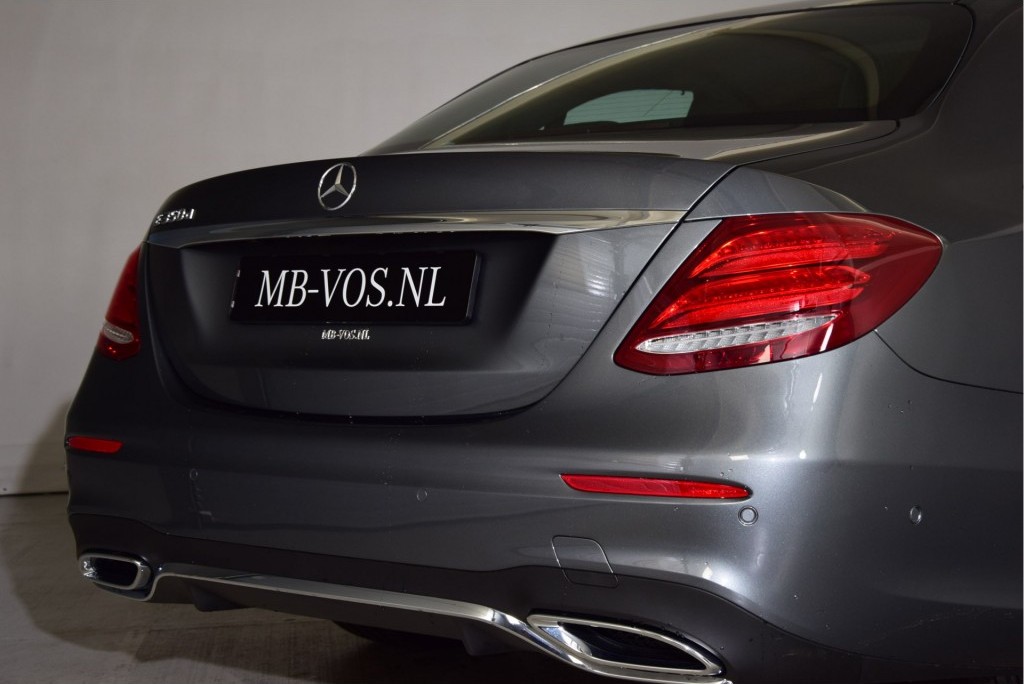Mercedes-Benz E-Klasse 350d AMG Keyless/Softclose/Distronic/Luchtvering/Panorama/Standkachel Aut9 Foto 18