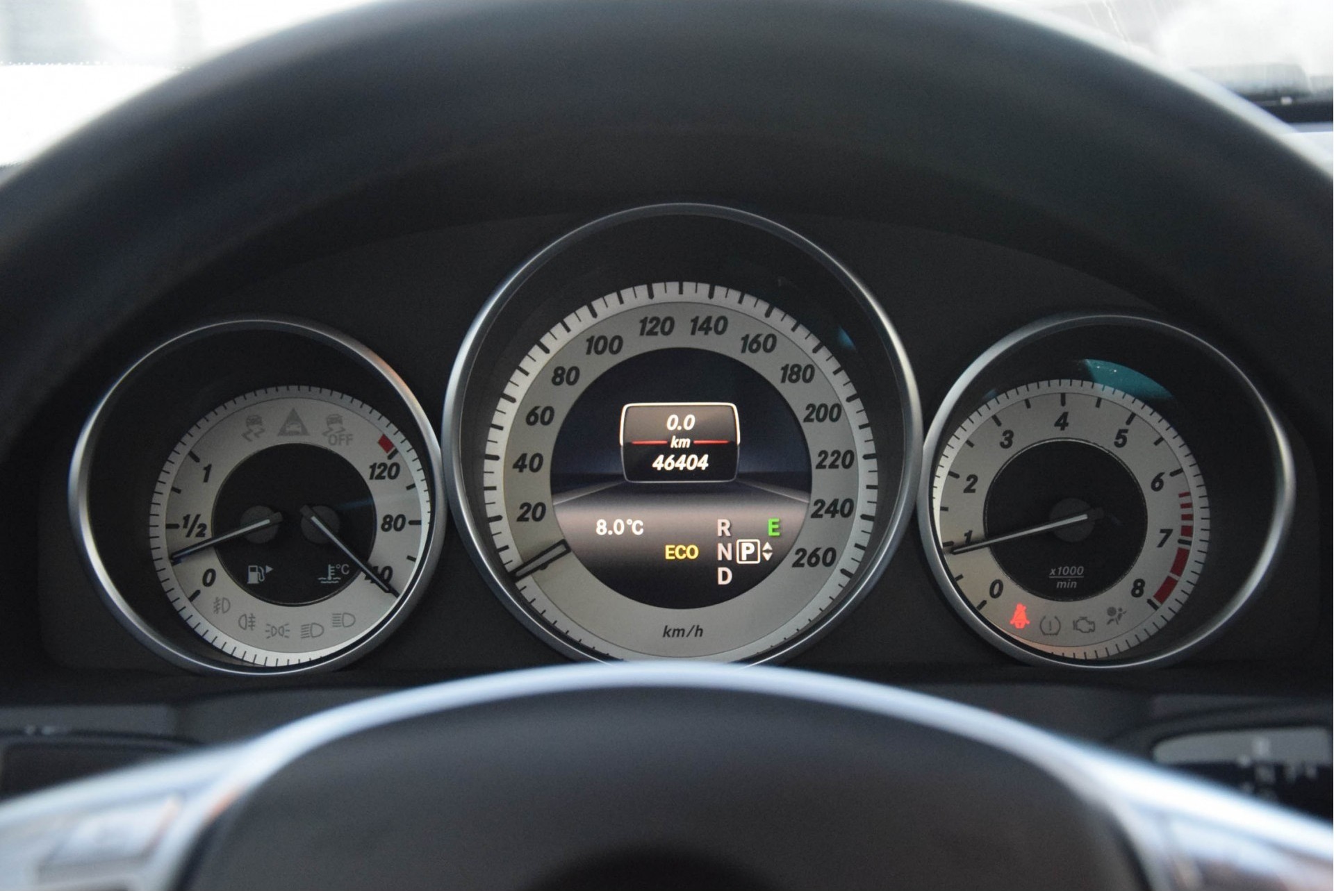 Mercedes-Benz E-Klasse Coupé 200 AMG Panorama/Com/Camera/ILS Aut7 Foto 10