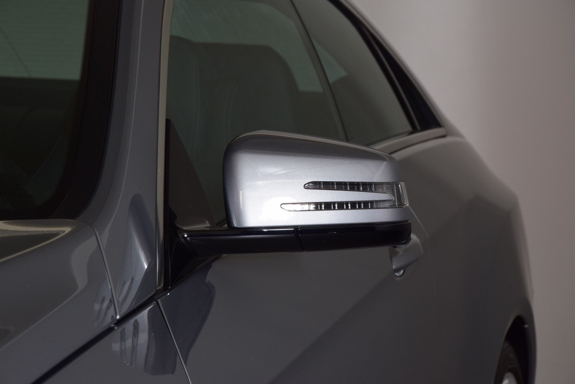 Mercedes-Benz E-Klasse Coupé 200 AMG Panorama/Com/Camera/ILS Aut7 Foto 14