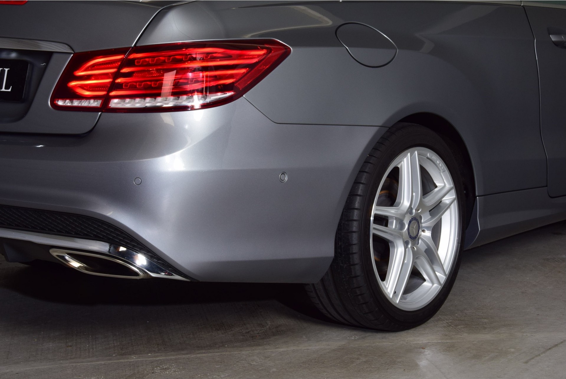 Mercedes-Benz E-Klasse Coupé 200 AMG Panorama/Com/Camera/ILS Aut7 Foto 15