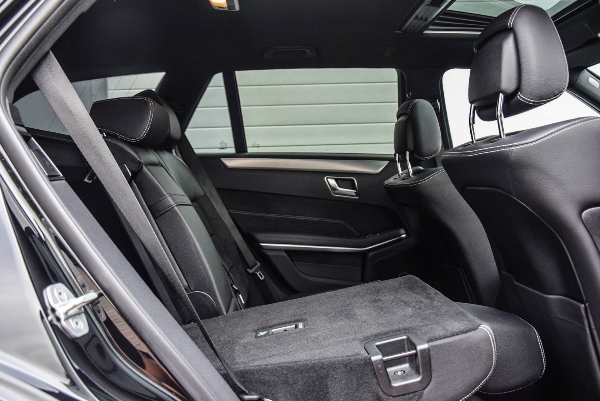 Mercedes-Benz E-Klasse 220 Cdi T AMG Distronic/Standkachel/Keyless/Schuifdak/ILS Aut7 Foto 11