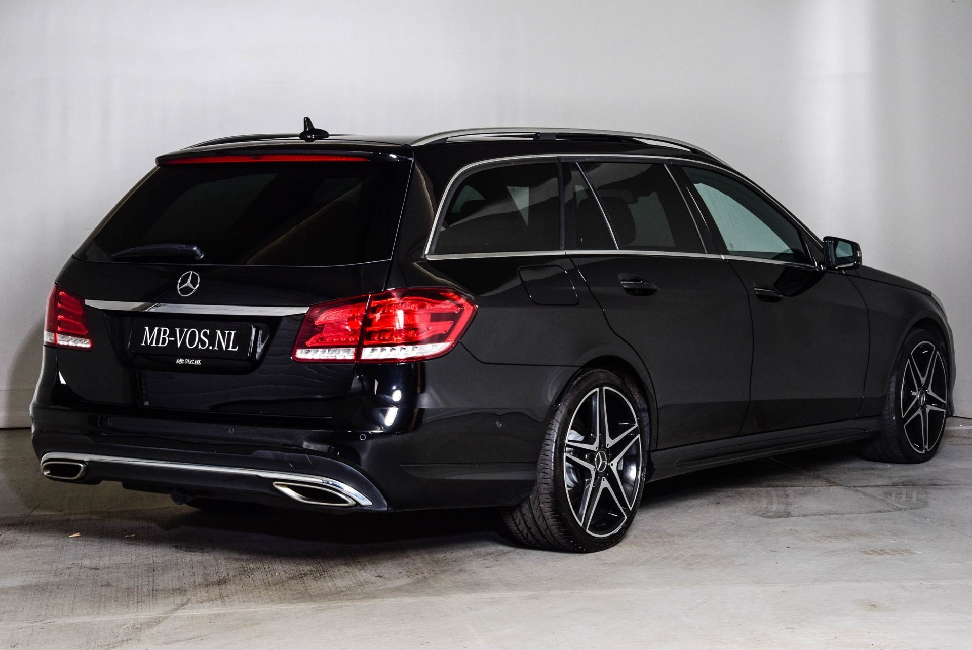 Mercedes-Benz E-Klasse 220 Cdi T AMG Distronic/Standkachel/Keyless/Schuifdak/ILS Aut7 Foto 2