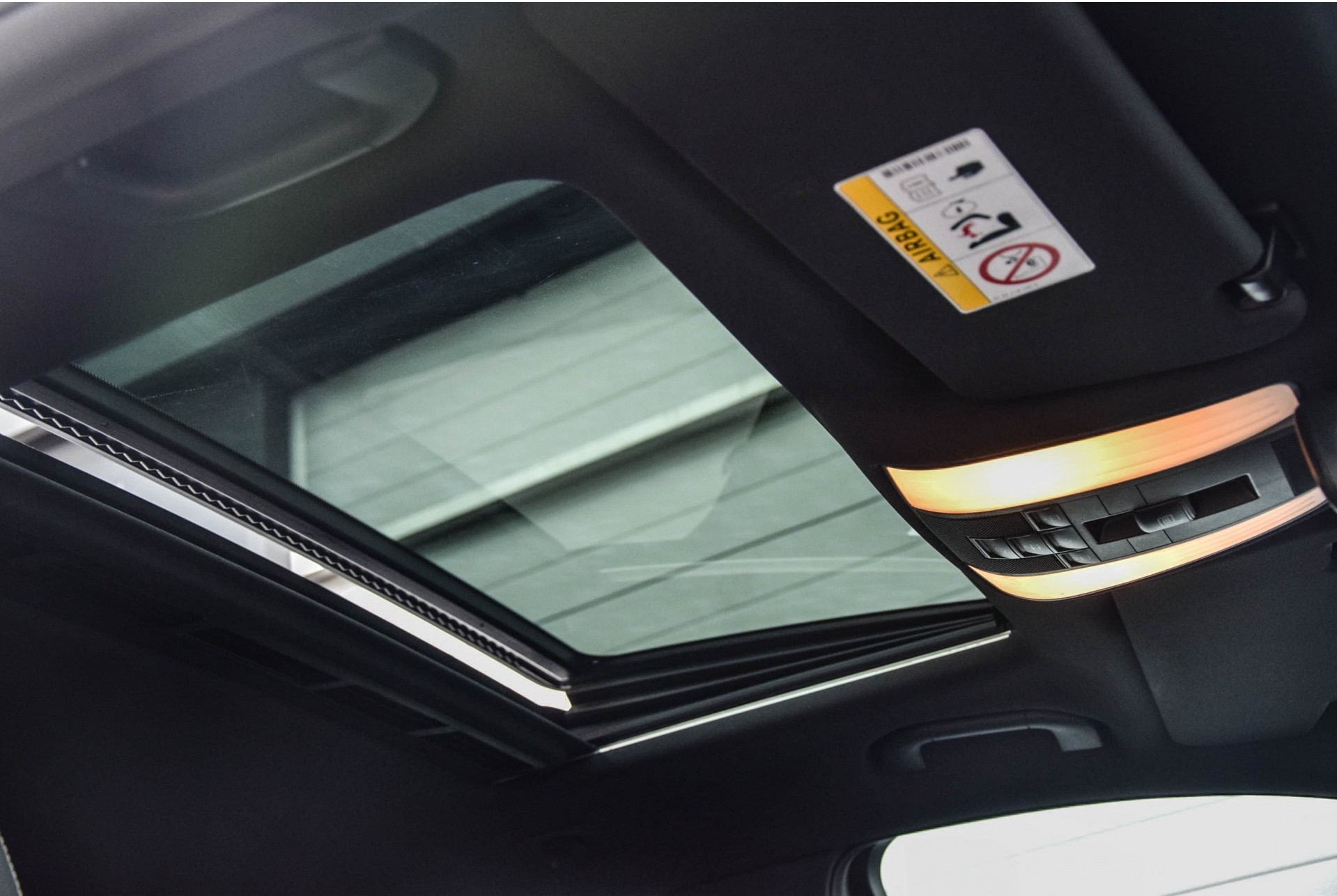 Mercedes-Benz E-Klasse 220 Cdi T AMG Distronic/Standkachel/Keyless/Schuifdak/ILS Aut7 Foto 3