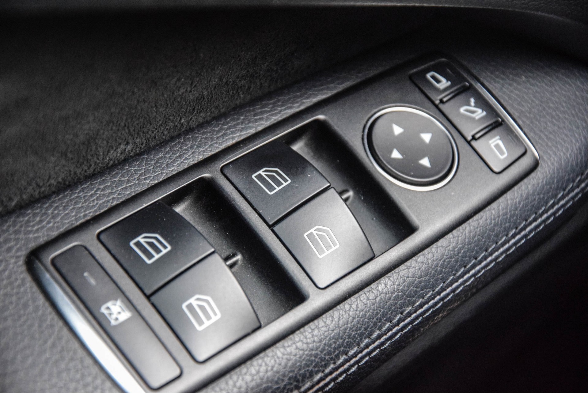 Mercedes-Benz E-Klasse 220 Cdi T AMG Distronic/Standkachel/Keyless/Schuifdak/ILS Aut7 Foto 5