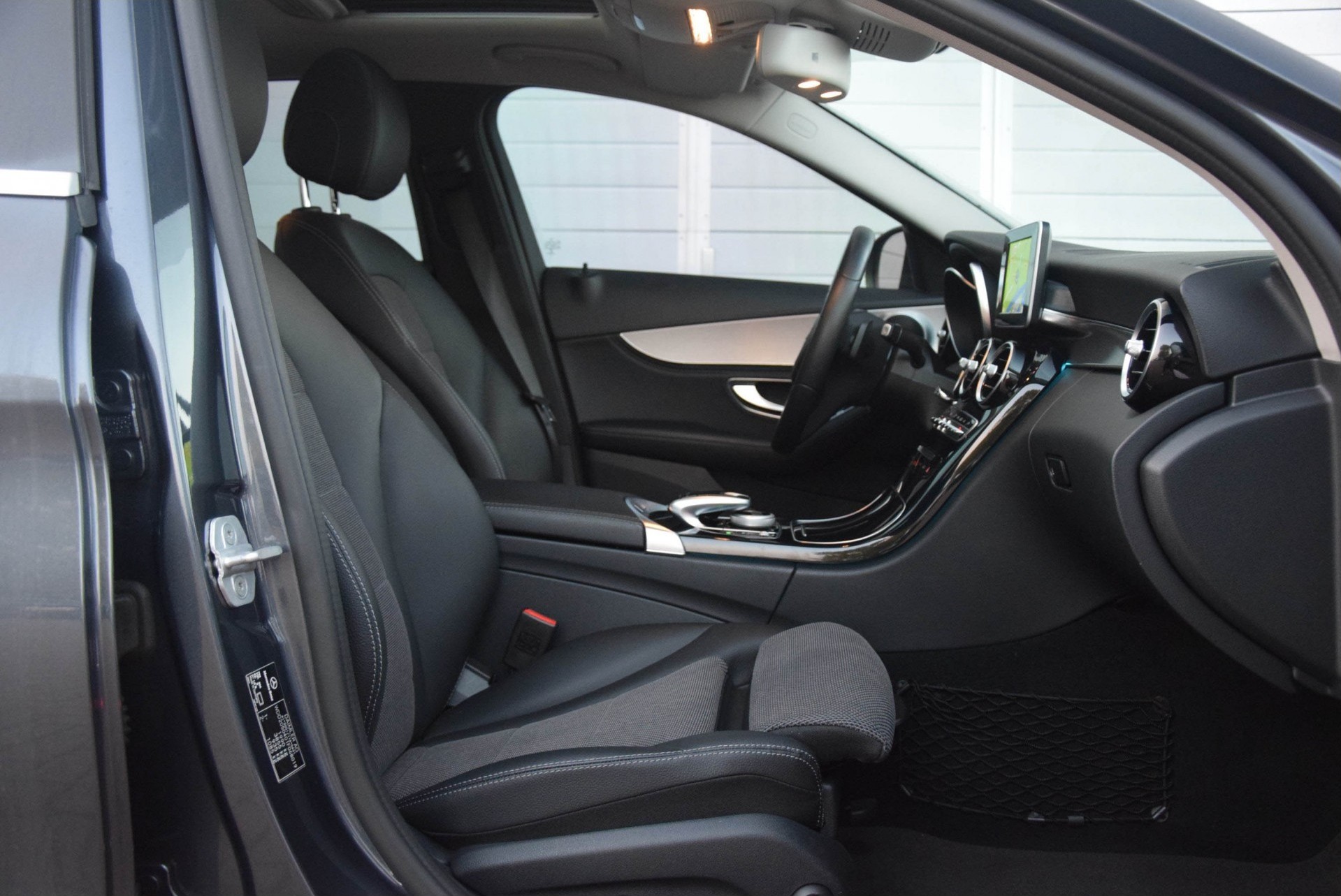 Mercedes-Benz C-Klasse 180 Avantgarde Schuifdak/Nav/Spoorpakket/Spiegelpakket Aut7 Foto 3