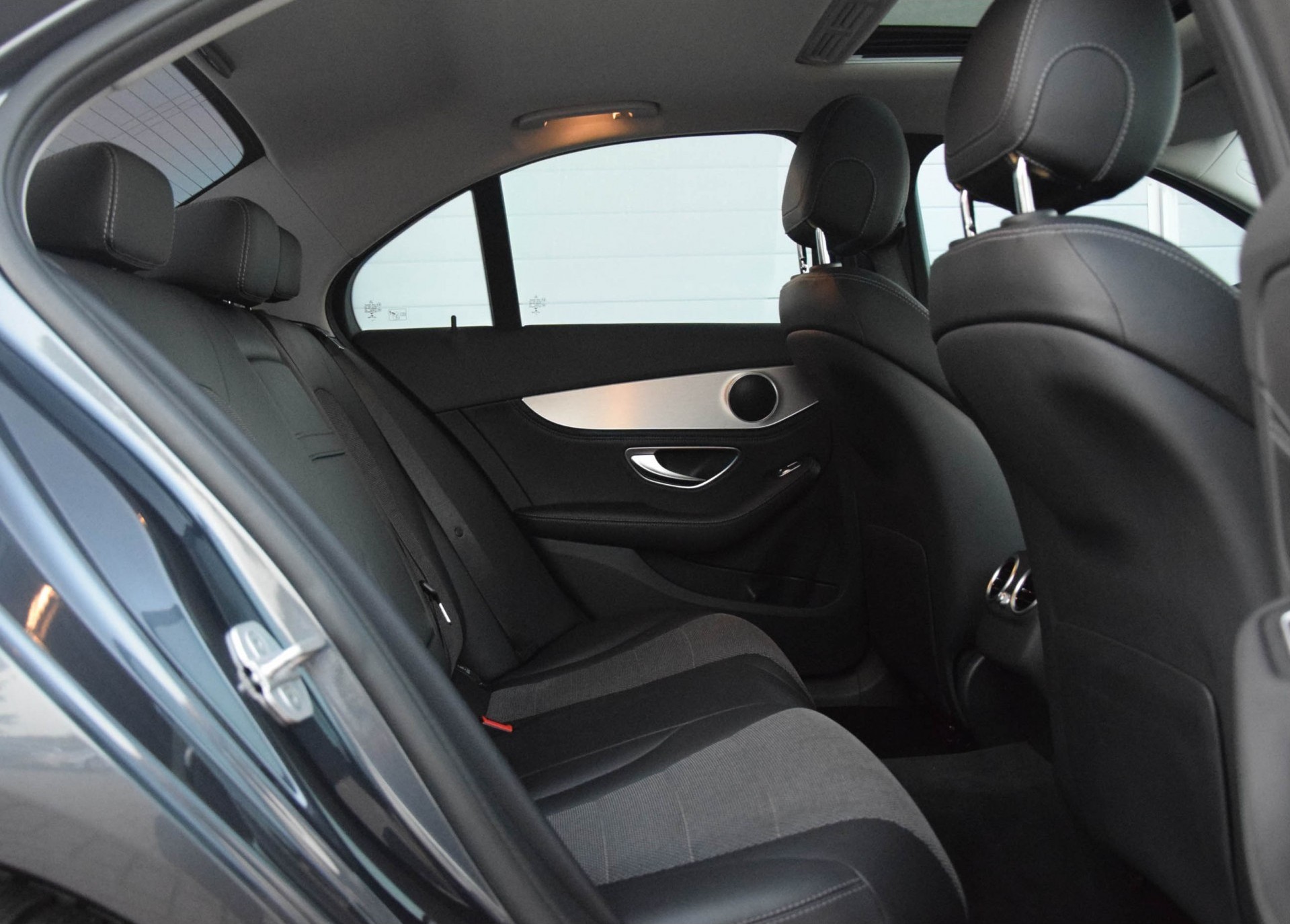 Mercedes-Benz C-Klasse 180 Avantgarde Schuifdak/Nav/Spoorpakket/Spiegelpakket Aut7 Foto 4