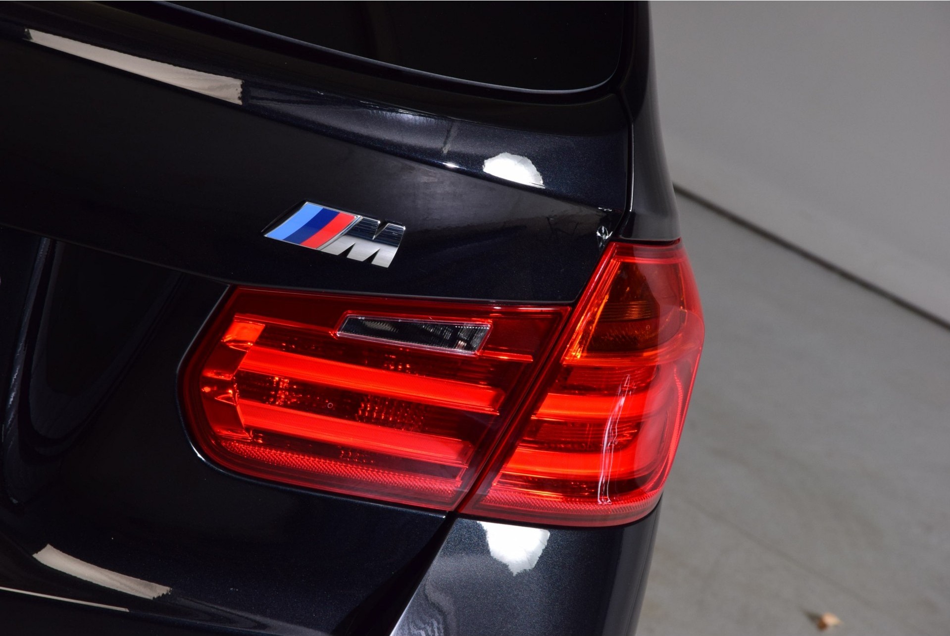 BMW 3 Serie Touring 318D High Executive M-Sportpakket Panorama/19"/Keyless Aut8 Foto 18