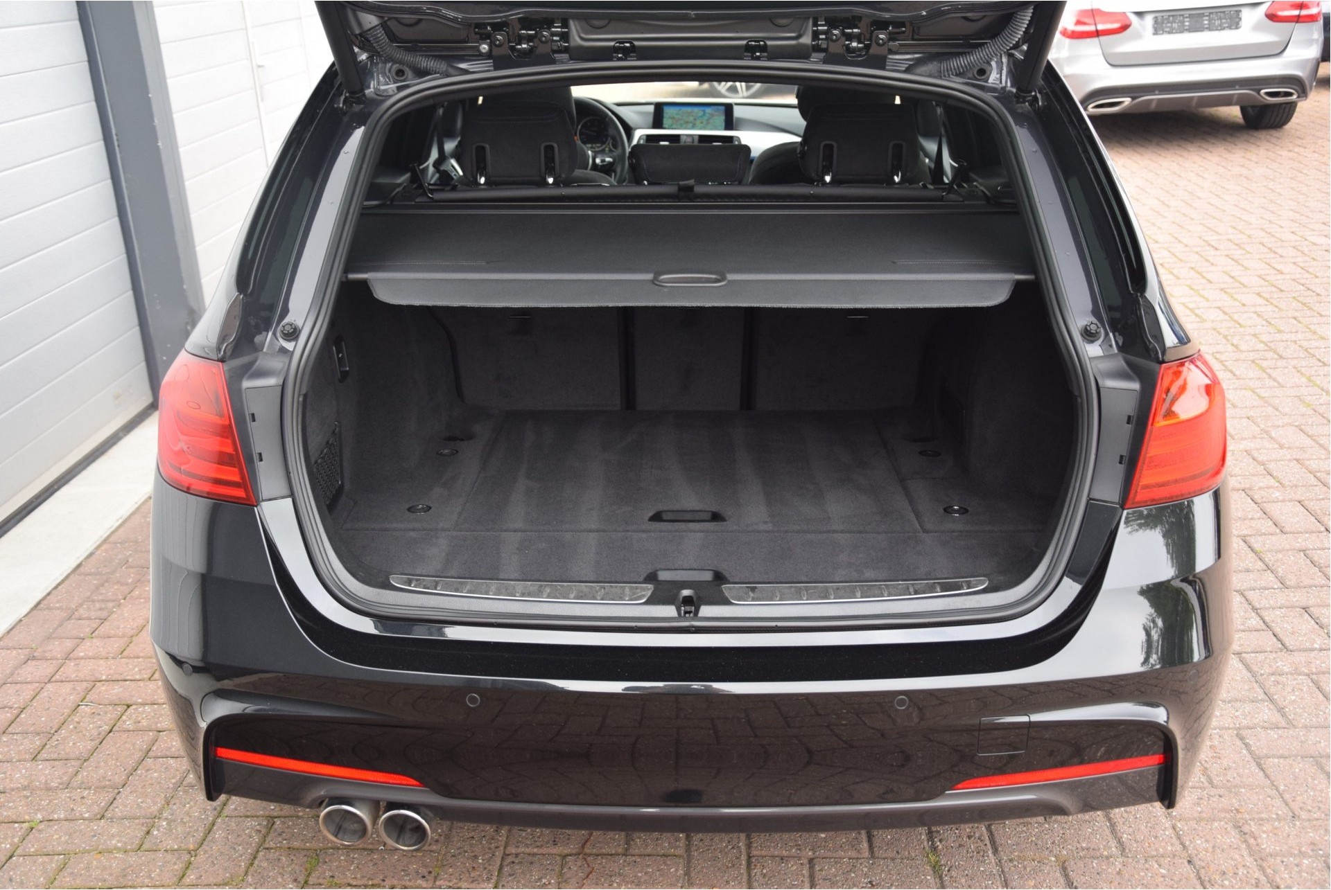 BMW 3 Serie Touring 318D High Executive M-Sportpakket Panorama/19"/Keyless Aut8 Foto 20