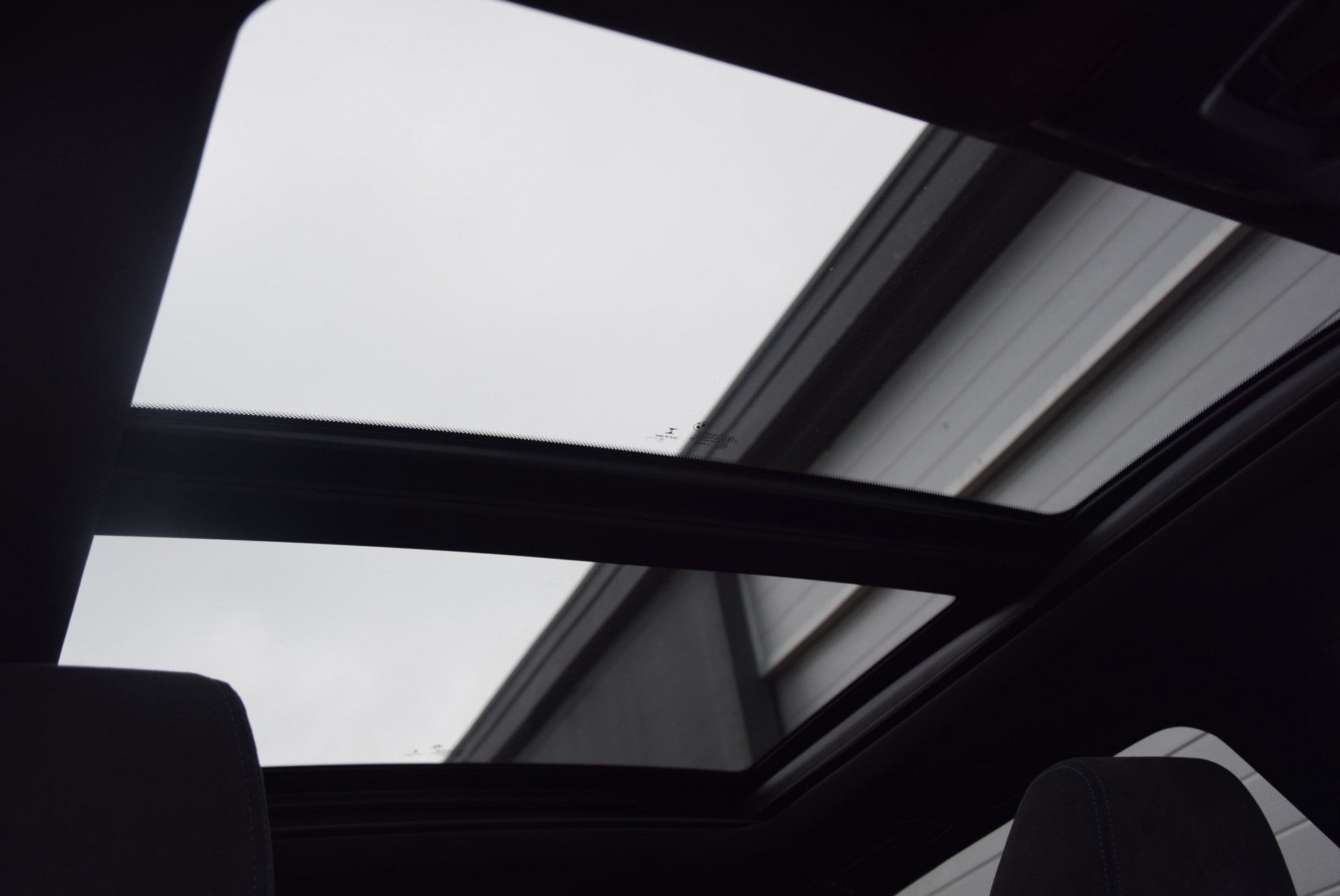 BMW 3 Serie Touring 318D High Executive M-Sportpakket Panorama/19"/Keyless Aut8 Foto 6