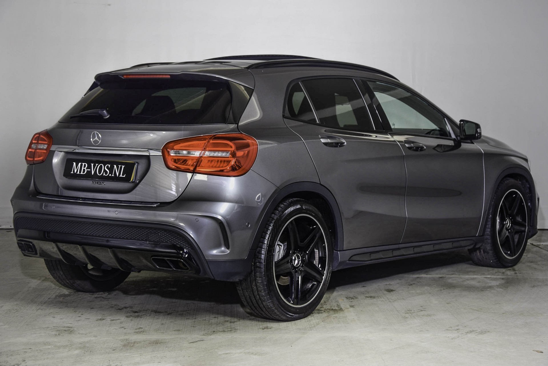 Mercedes-Benz GLA-Klasse 220 Cdi 4-Matic AMG Night Exclusive Panorama/Camera/Mem/ILS Aut7 Foto 2