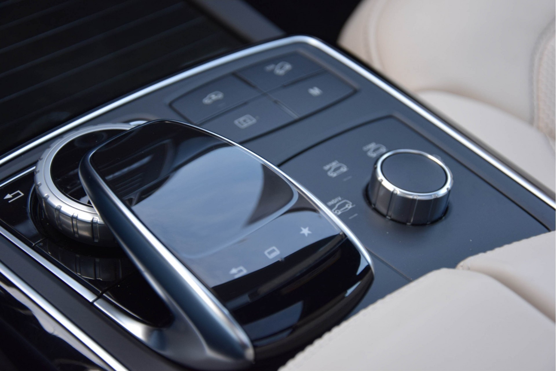 Mercedes-Benz GLE-Klasse 500e 14% 4-Matic Designo Panorama/Distronic/Massage/Entertainment Aut7 Foto 11