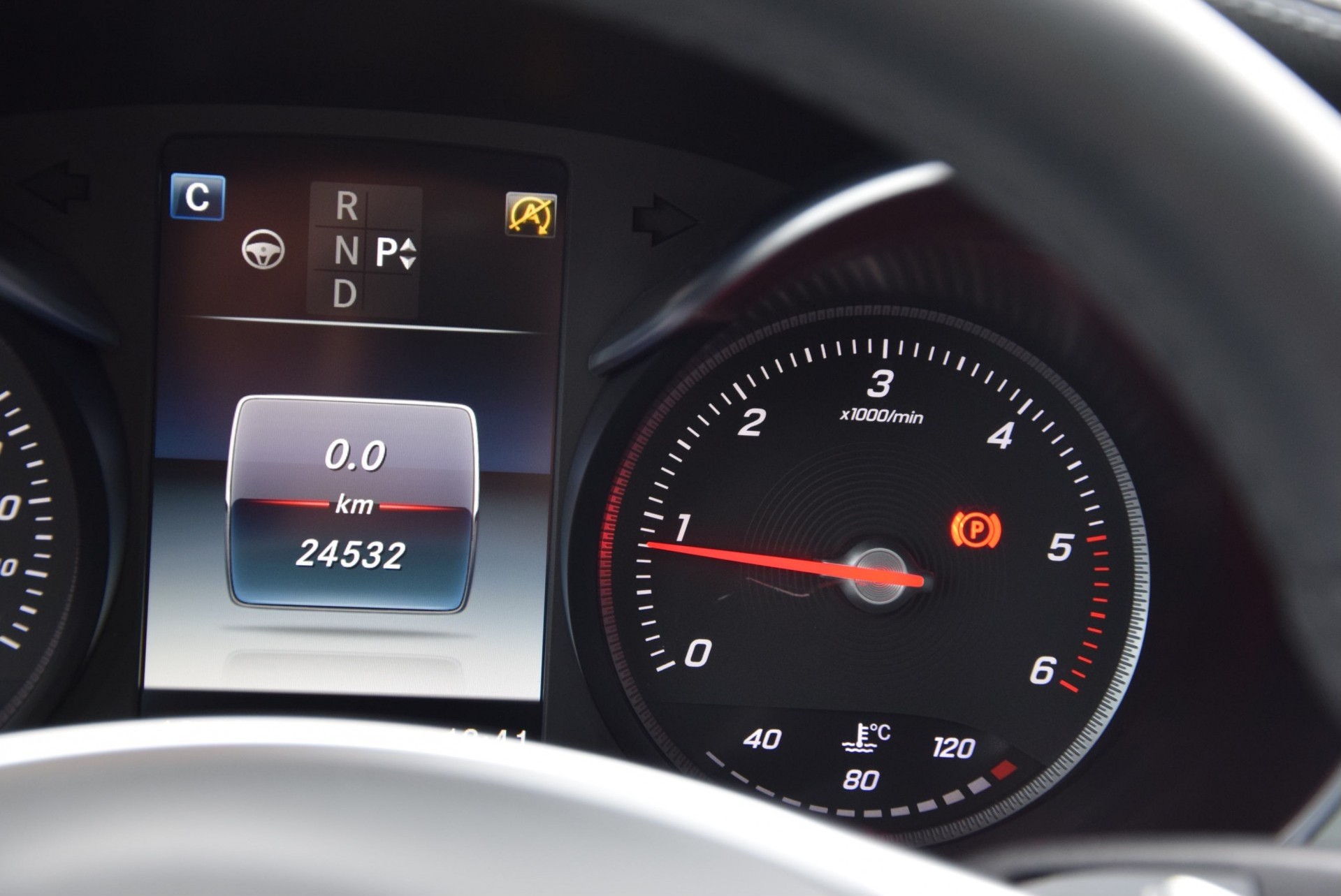 Mercedes-Benz GLC-Klasse 250 D 4MATIC 4M AMG Nightpakket Luchtvering/Distronic/Com/Panorama/Standkachel Aut9 Foto 12