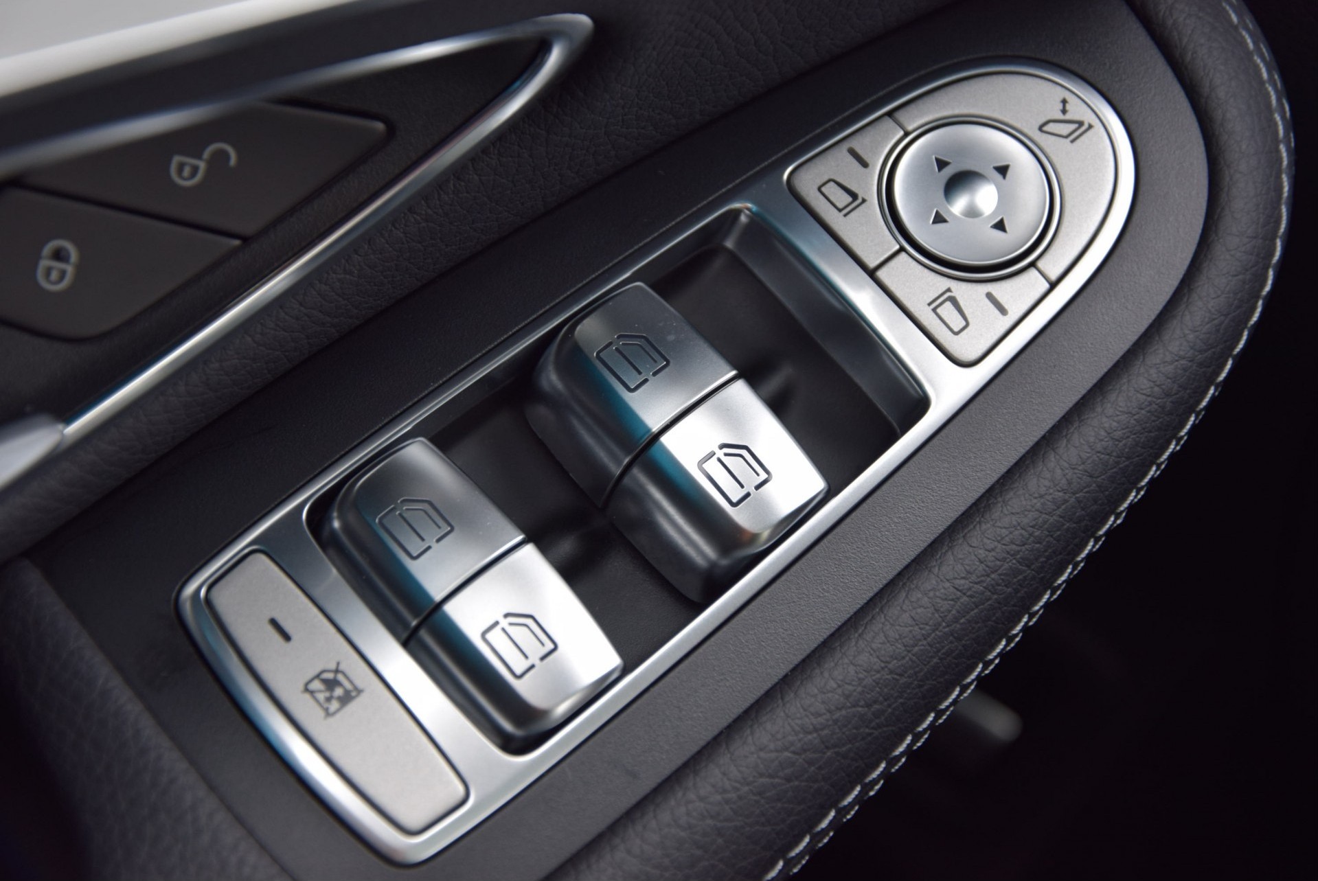 Mercedes-Benz GLC-Klasse 250 D 4MATIC 4M AMG Nightpakket Luchtvering/Distronic/Com/Panorama/Standkachel Aut9 Foto 16