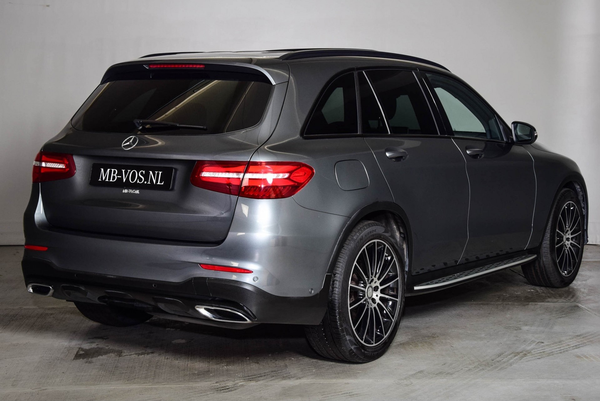 Mercedes-Benz GLC-Klasse 250 D 4MATIC 4M AMG Nightpakket Luchtvering/Distronic/Com/Panorama/Standkachel Aut9 Foto 2