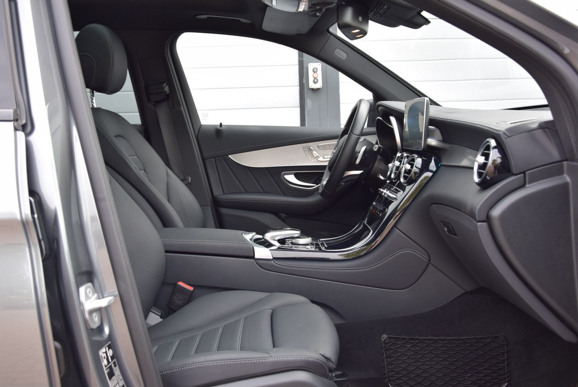 Mercedes-Benz GLC-Klasse 250 D 4MATIC 4M AMG Nightpakket Luchtvering/Distronic/Com/Panorama/Standkachel Aut9 Foto 22