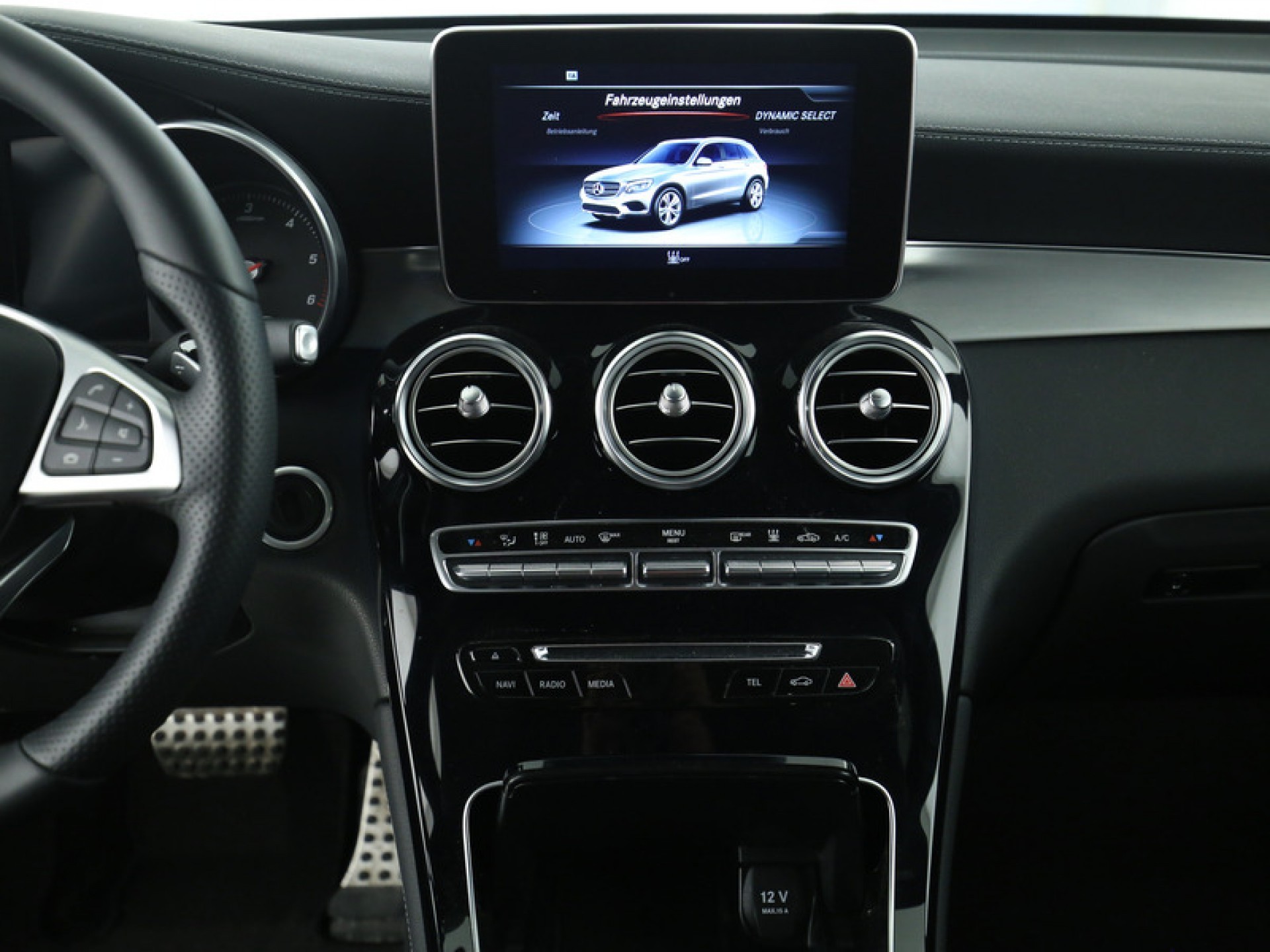 Mercedes-Benz GLC-Klasse 250 D 4MATIC 4M AMG Nightpakket Luchtvering/Distronic/Com/Panorama/Standkachel Aut9 Foto 5