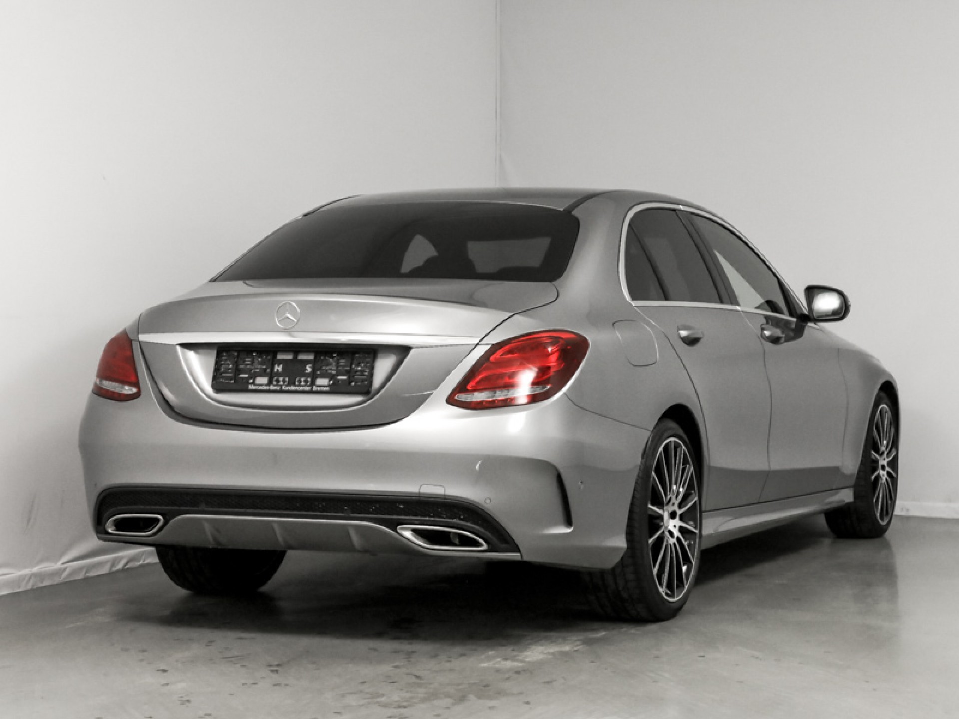 Mercedes-Benz C-Klasse 180 GERESERVEERD AMG Schuifdak/Leer/Nav/19"/ILS Aut7 Foto 2