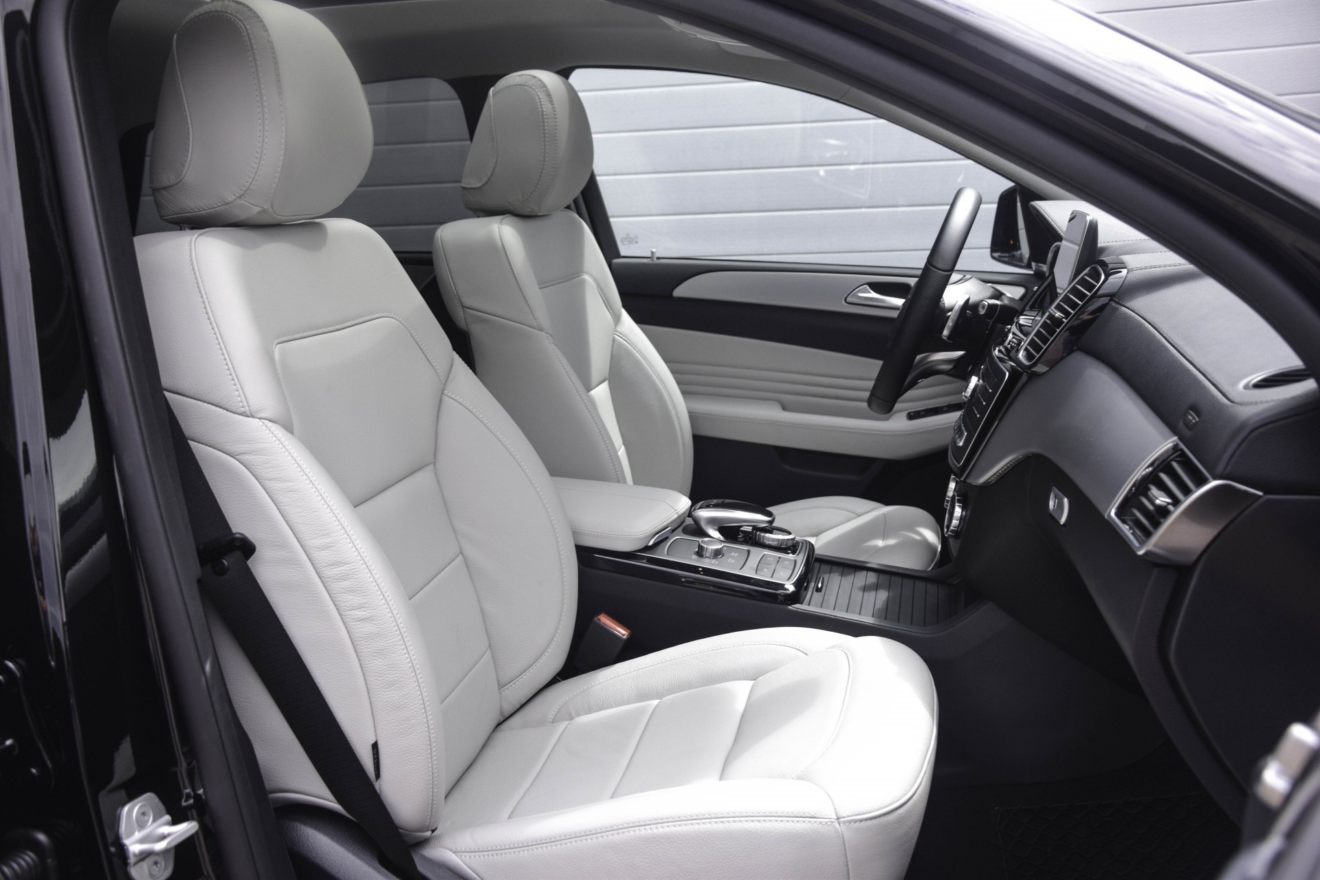 Mercedes-Benz GLE-Klasse Coupé 43 AMG 4-Matic Distronic/Panoramadak/Keyless/Harman-Kardon/22" Aut9 Foto 3