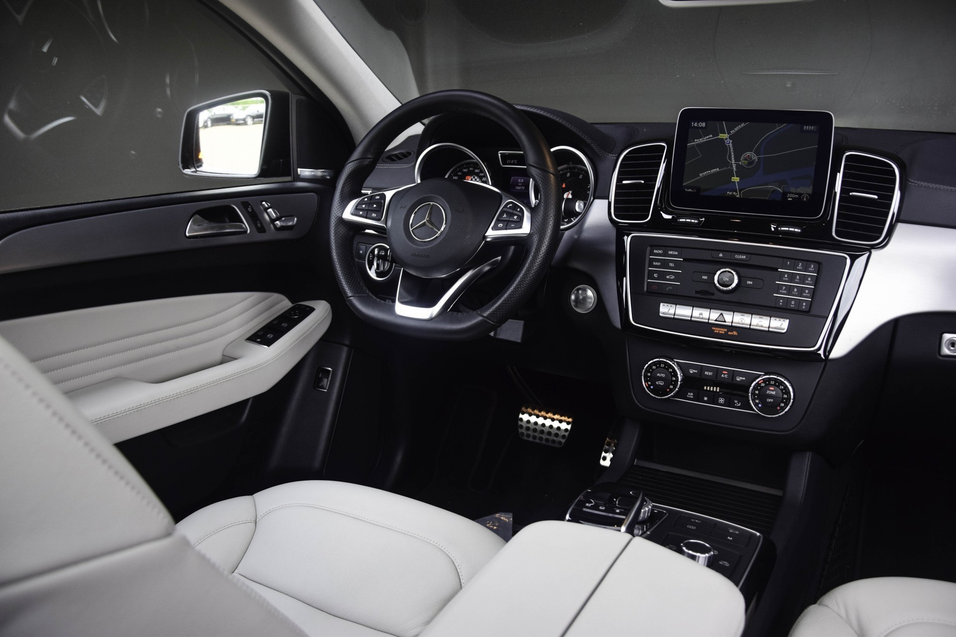 Mercedes-Benz GLE-Klasse Coupé 43 AMG 4-Matic Distronic/Panoramadak/Keyless/Harman-Kardon/22" Aut9 Foto 6