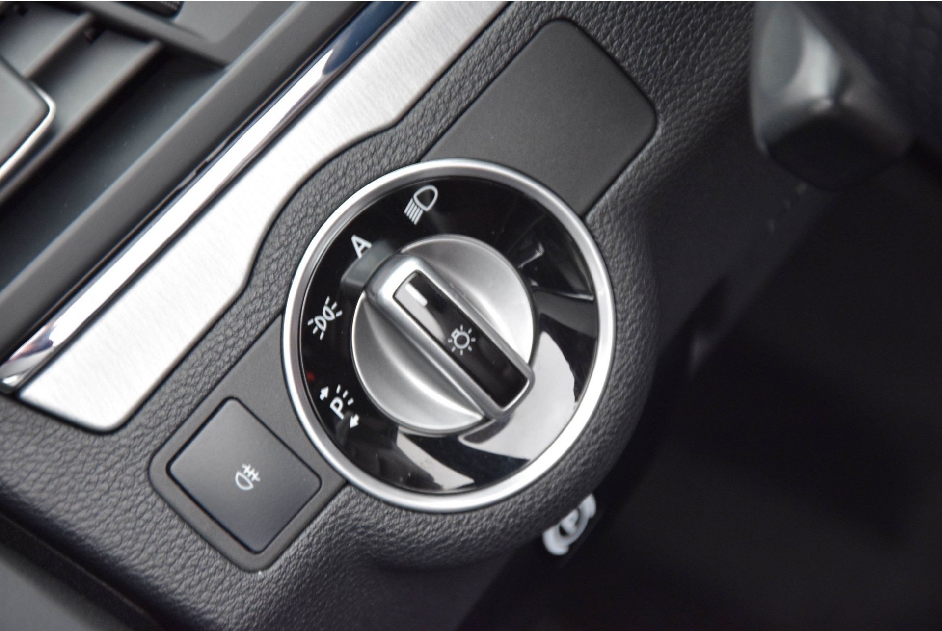 Mercedes-Benz E-Klasse Cabrio 350 CGI AMG Designo/Mem/Harman-Kardon/Com Aut7 Foto 15