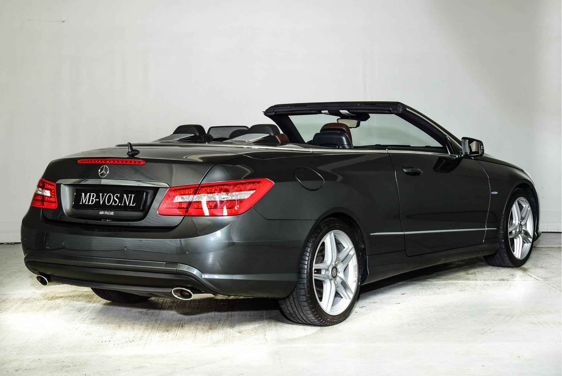 Mercedes-Benz E-Klasse Cabrio 350 CGI AMG Designo/Mem/Harman-Kardon/Com Aut7 Foto 2