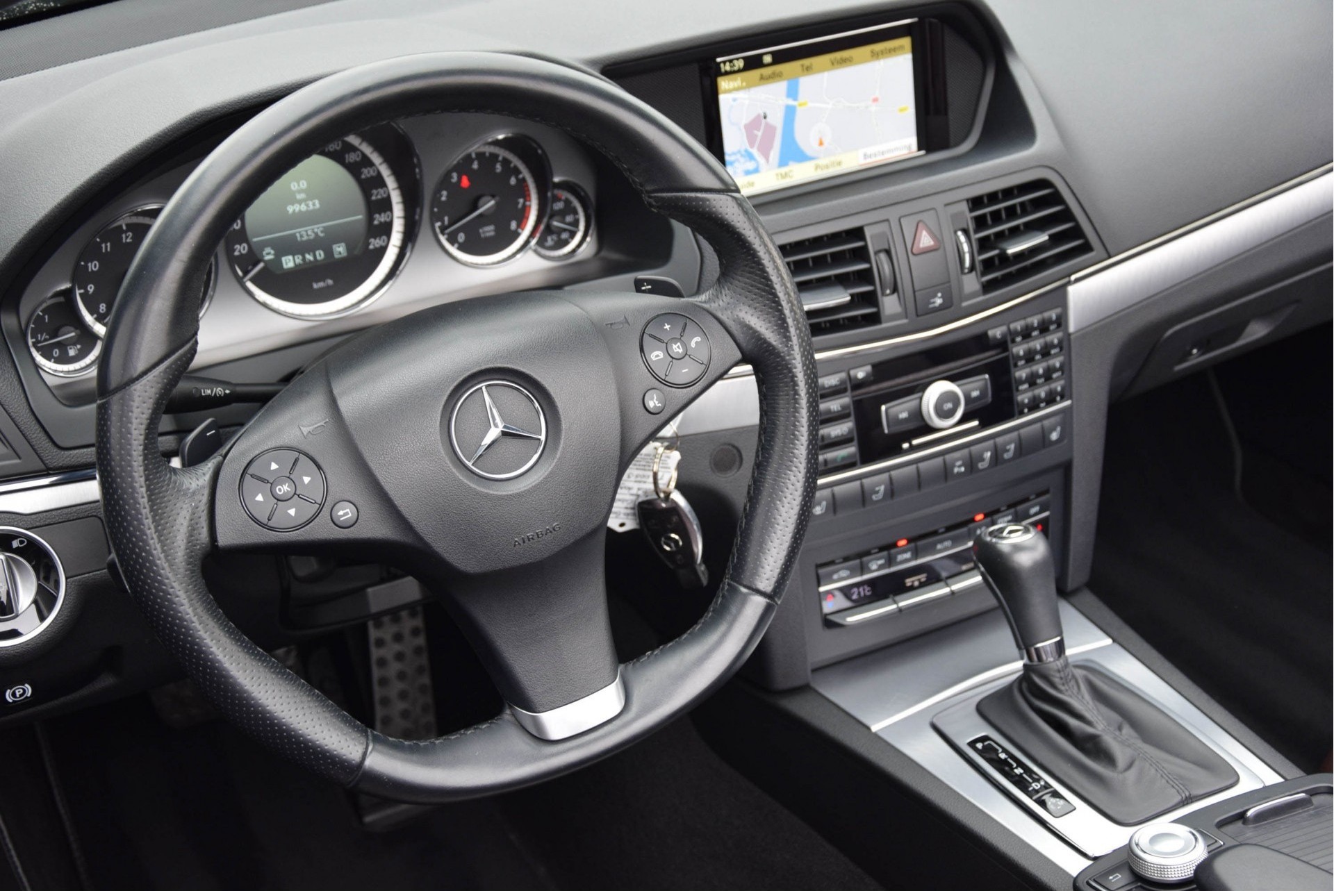 Mercedes-Benz E-Klasse Cabrio 350 CGI AMG Designo/Mem/Harman-Kardon/Com Aut7 Foto 7