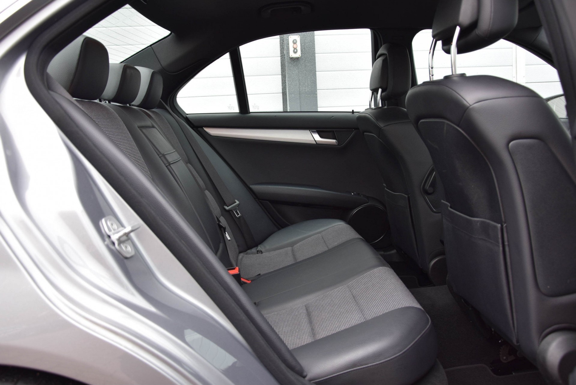 Mercedes-Benz C-Klasse 180 CDI Avantgarde AMG Nav/PDC/18" Aut7 Foto 4