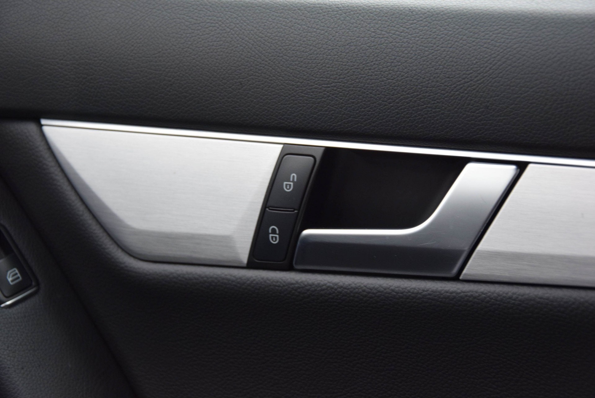 Mercedes-Benz C-Klasse 180 CDI Avantgarde AMG Nav/PDC/18" Aut7 Foto 9