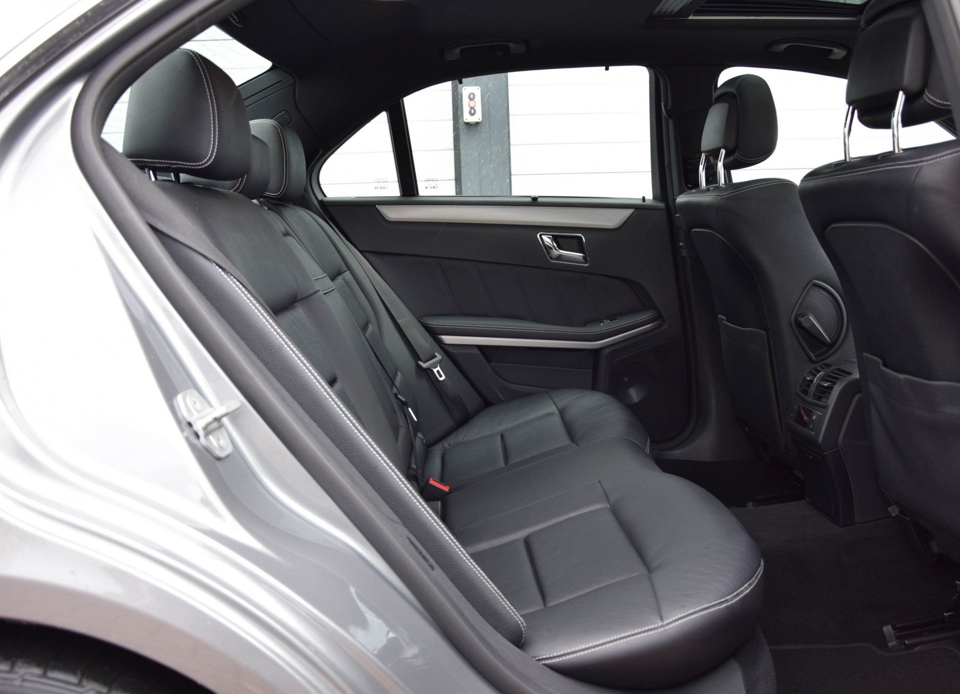 Mercedes-Benz E-Klasse 350 Cdi AMG Distronic/Dak/ILS/Harman-Kardon Aut7 Foto 4