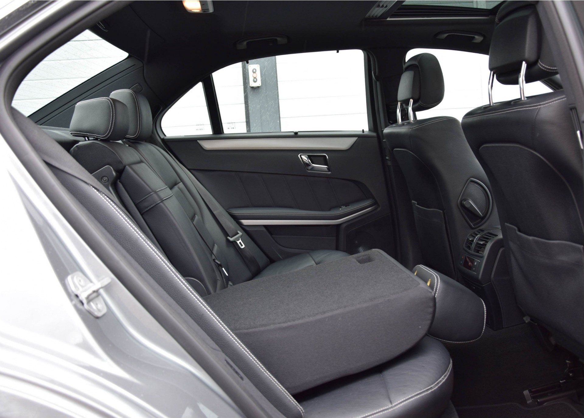 Mercedes-Benz E-Klasse 350 Cdi AMG Distronic/Dak/ILS/Harman-Kardon Aut7 Foto 5