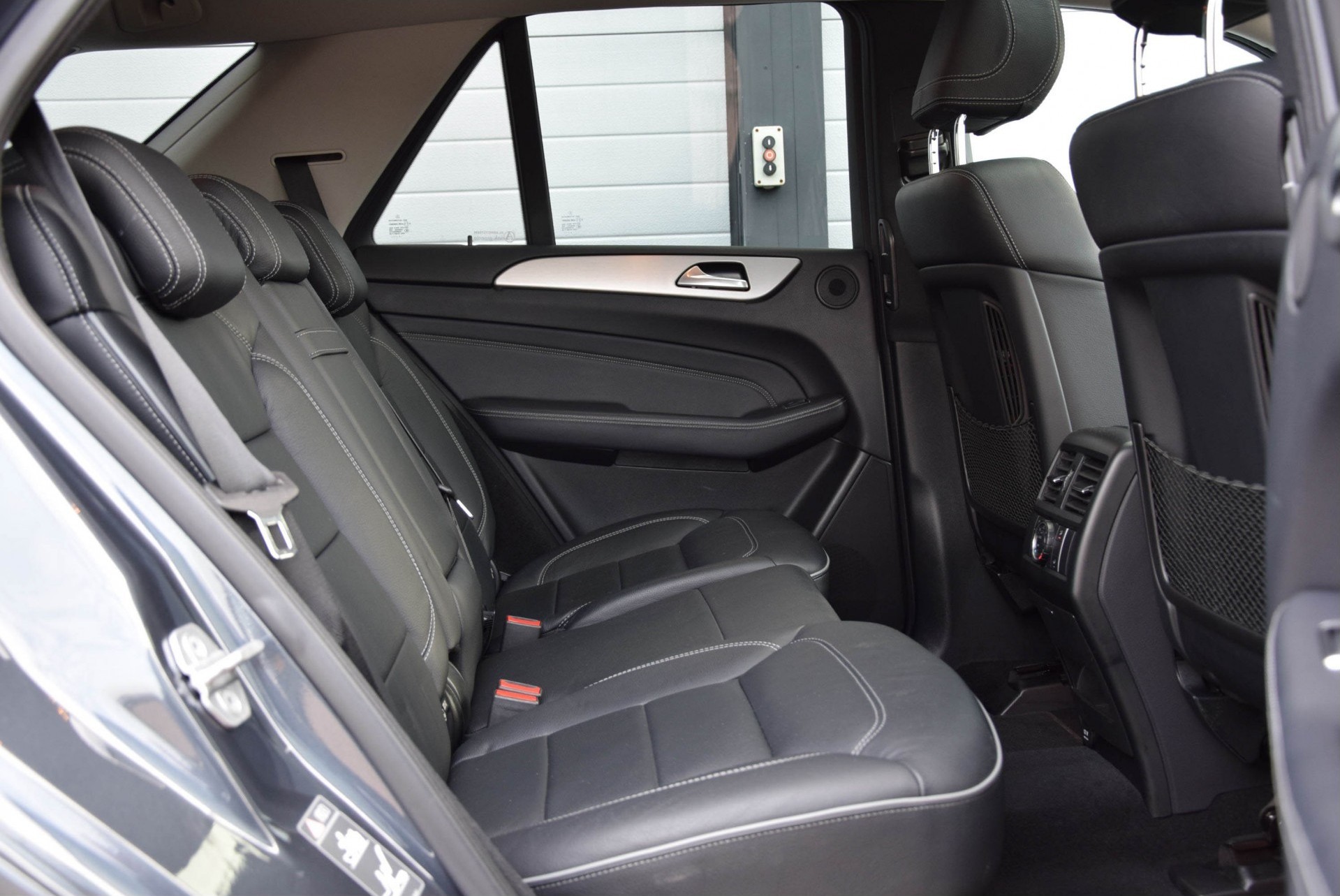 Mercedes-Benz M-Klasse 350 Bluetec 4-Matic AMG Distronic/Mem/Dak/Harman-Kardon/Luchtvering Aut7 Foto 4