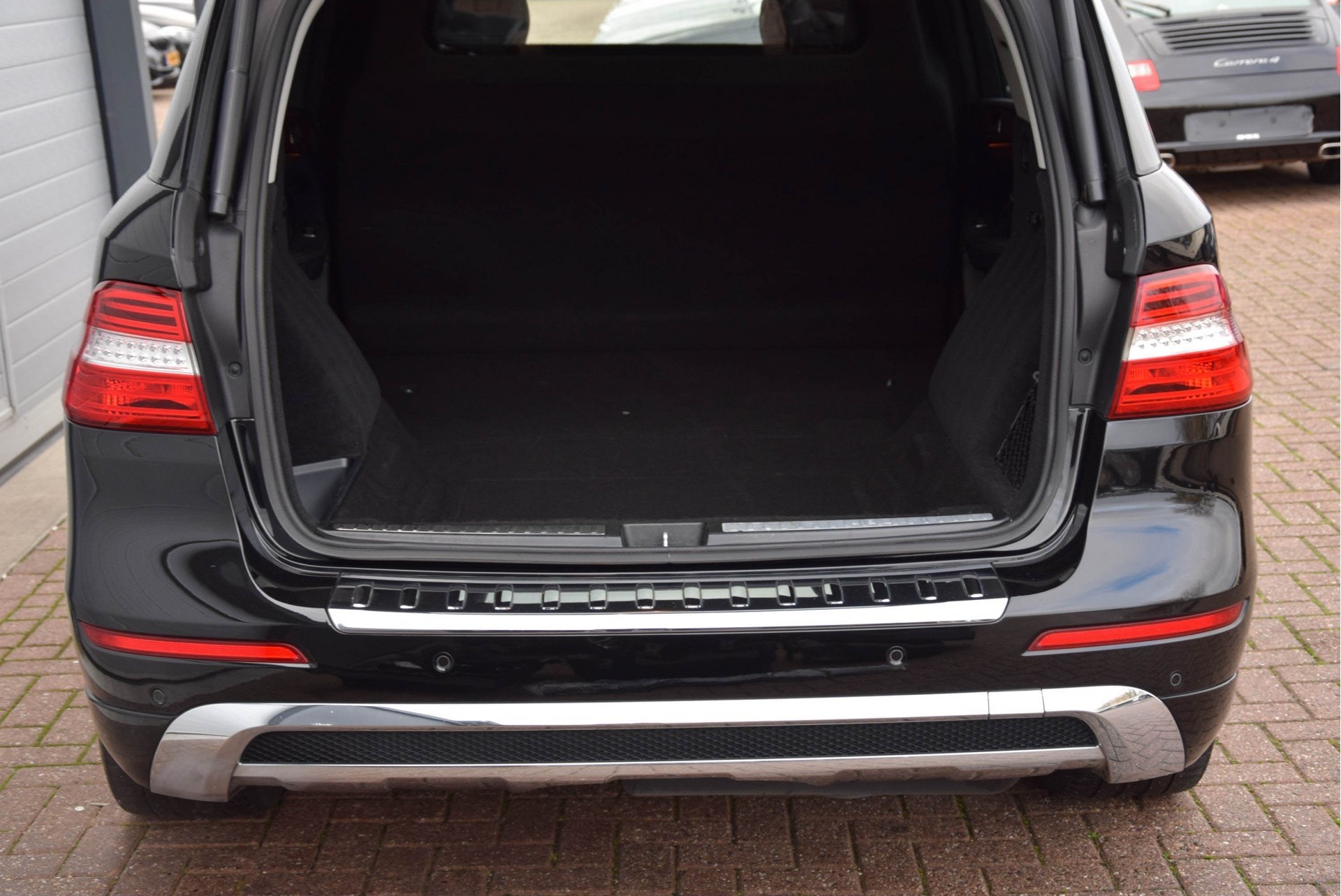 Mercedes-Benz M-Klasse ML 350 Bluetec 4M AMG Panorama/Luchtvering/Mem/TV/Keyless VAN Aut7 Foto 25