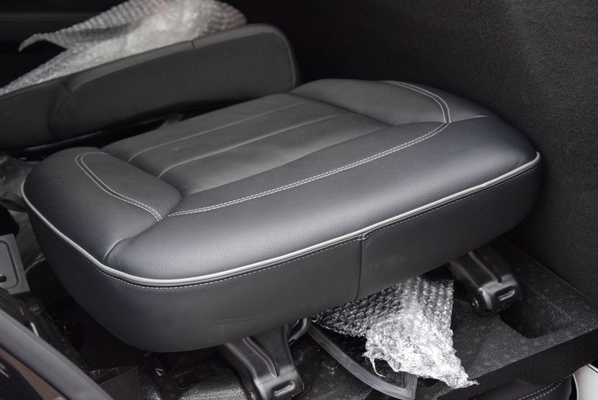 Mercedes-Benz M-Klasse ML 350 Bluetec 4M AMG Panorama/Luchtvering/Mem/TV/Keyless VAN Aut7 Foto 4