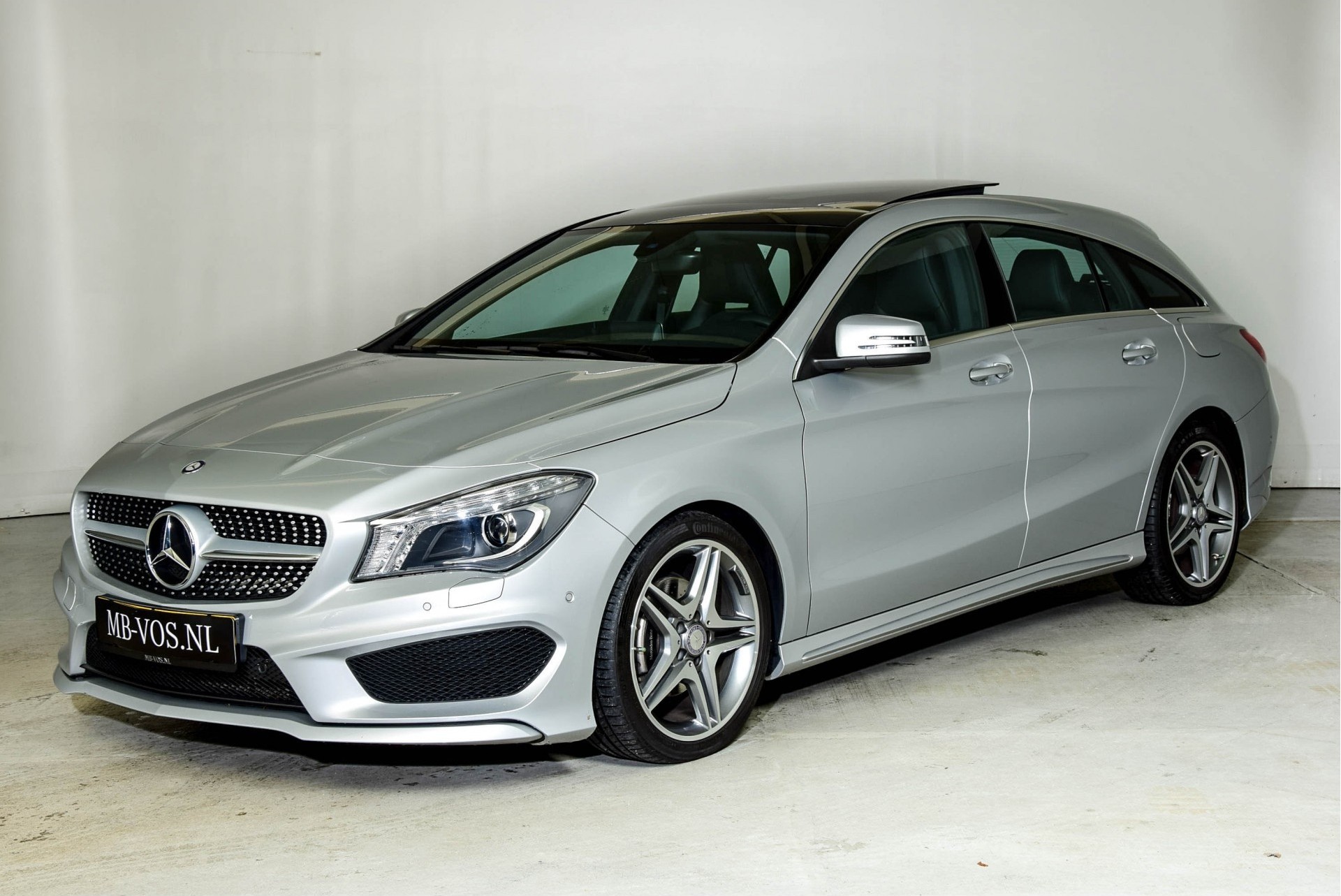 Mercedes-Benz CLA-Klasse Shooting Brake 200 AMG Panorama/Camera/Xenon/Ambition Aut7 Foto 1