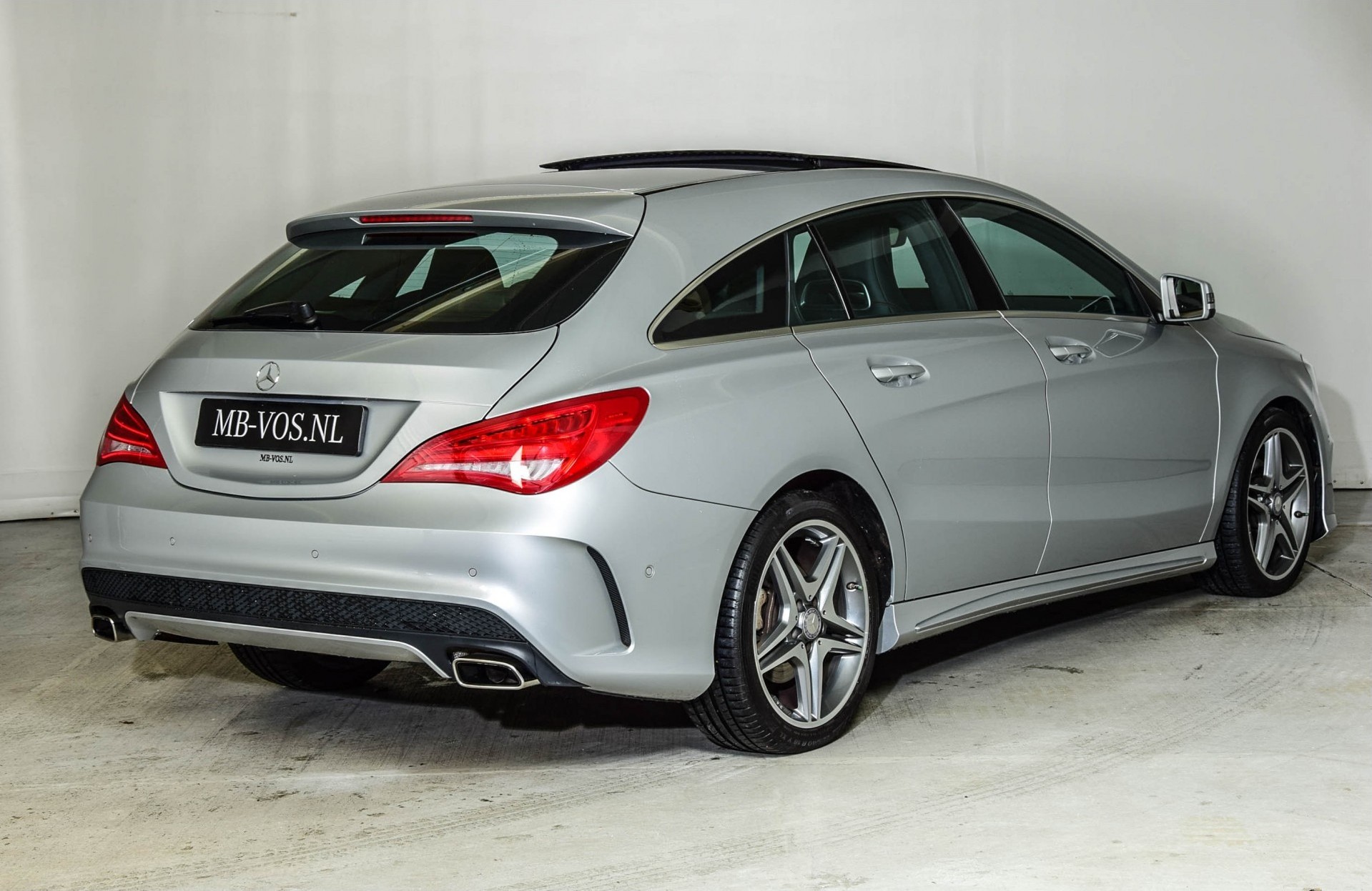 Mercedes-Benz CLA-Klasse Shooting Brake 200 AMG Panorama/Camera/Xenon/Ambition Aut7 Foto 2
