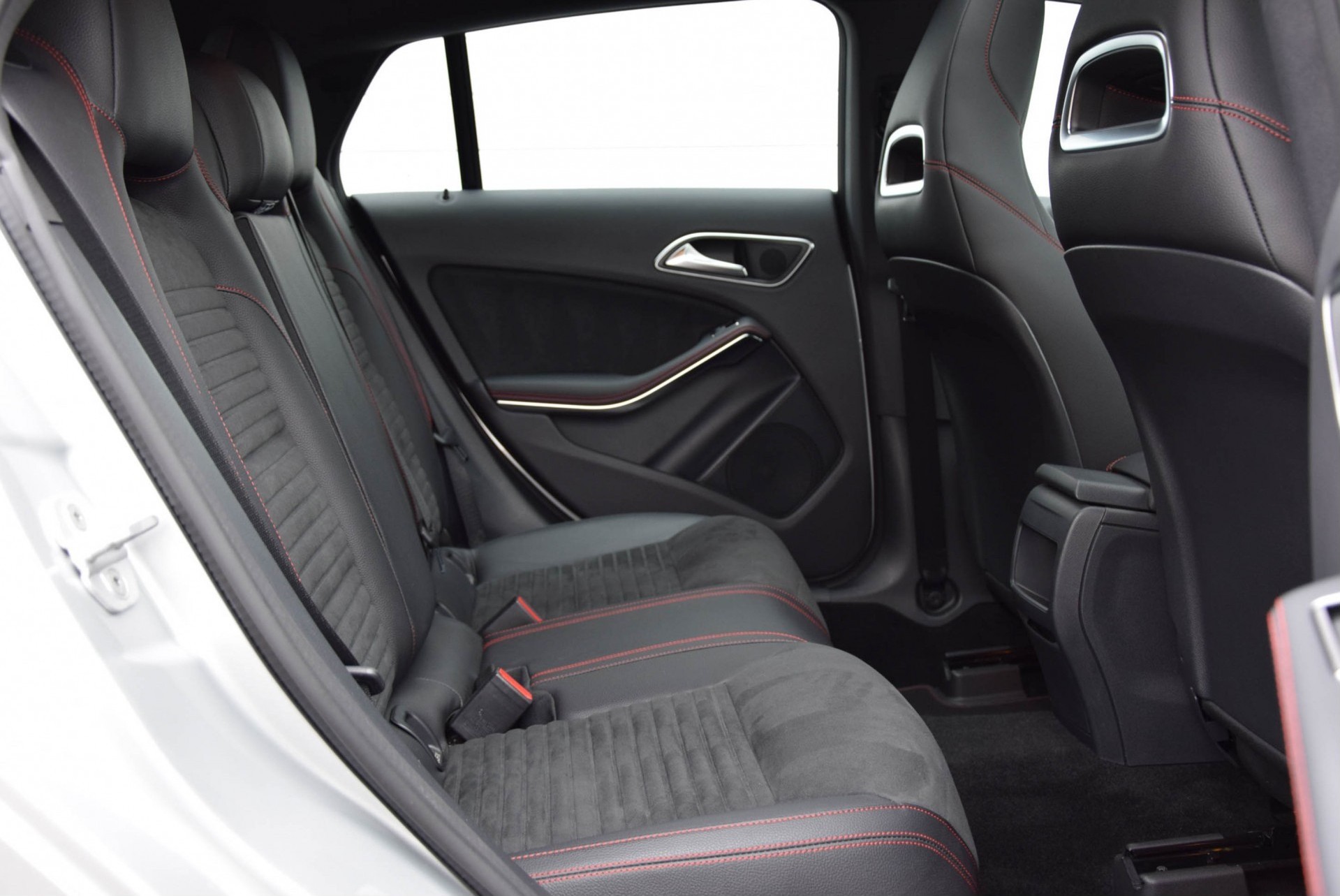 Mercedes-Benz CLA-Klasse Shooting Brake 200 AMG Panorama/Camera/Xenon/Ambition Aut7 Foto 4