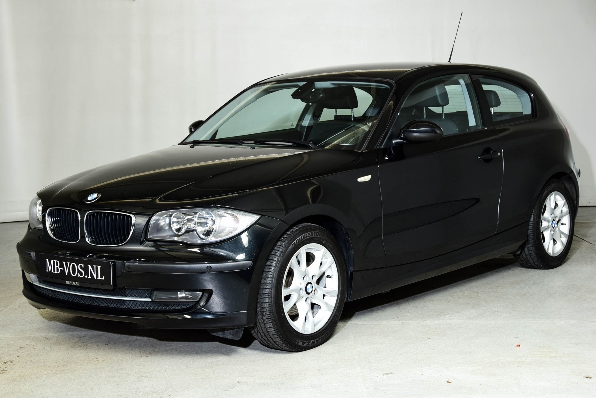 BMW 1 Serie 116I BUSINESS LINE Foto 1