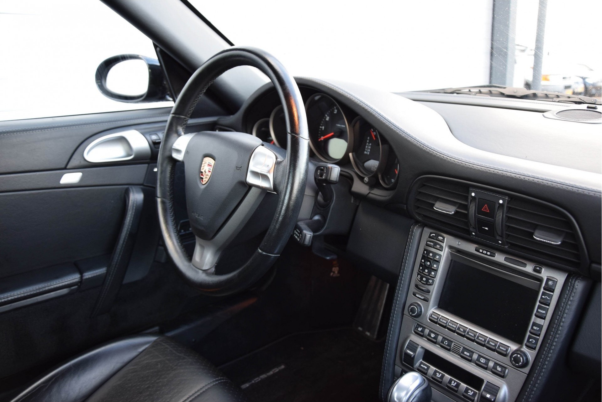 Porsche 911 3.6 CARRERA 4 Bose/Nav/Nappa Aut5 Foto 6